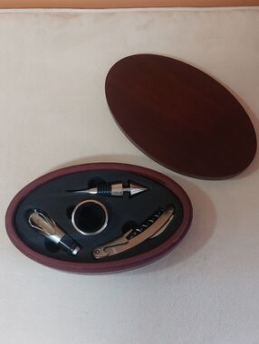 Wooden Oval Wine Accessory Set - Brown
